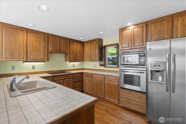 809 Spruce Place, Edmonds, WA 98020