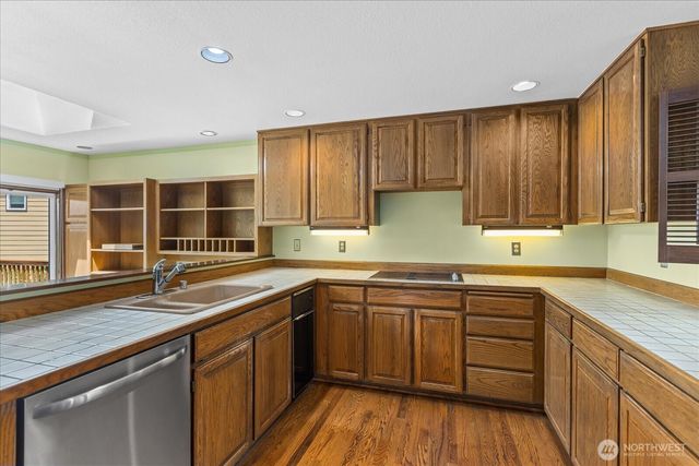809 Spruce Place, Edmonds, WA 98020