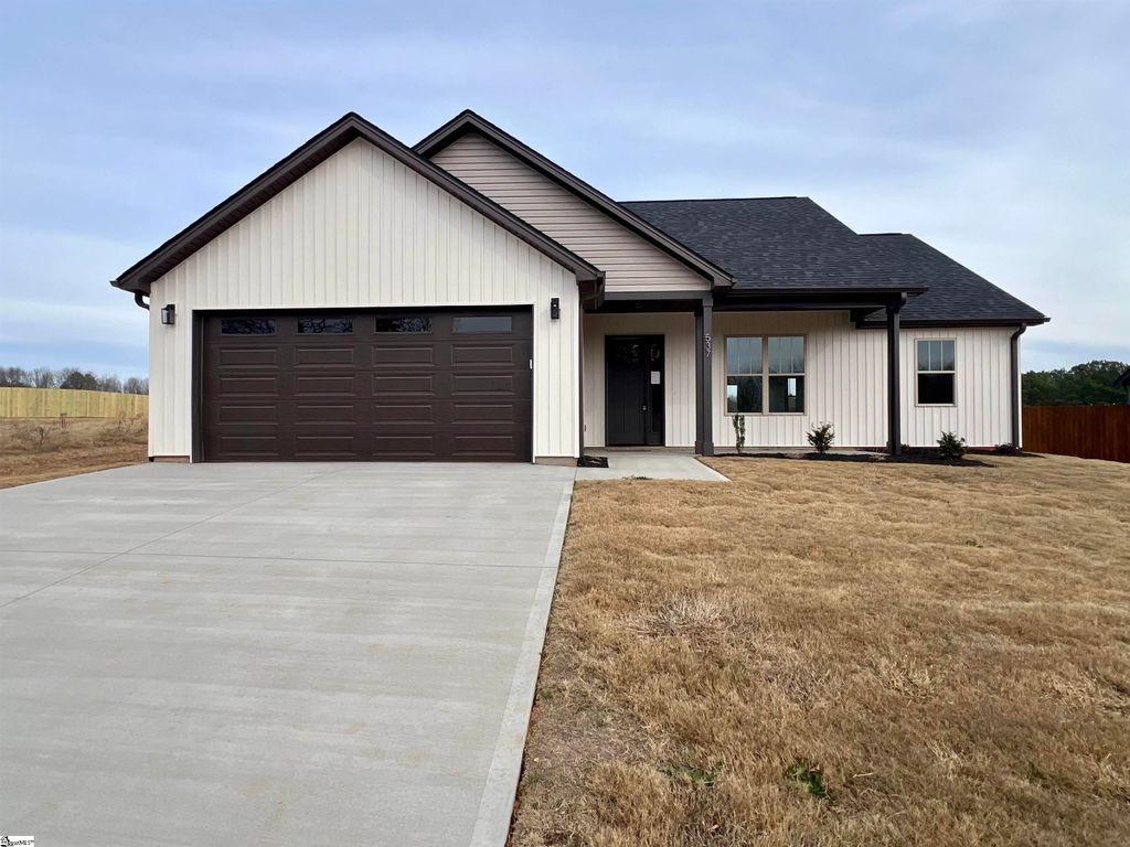 537 Bill Lattimore Road, Chesnee, SC 29323