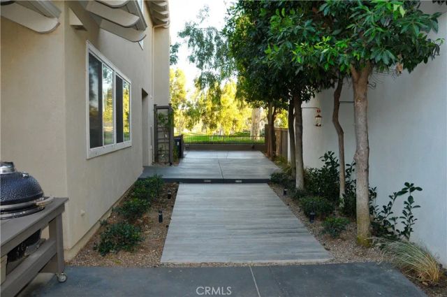 24 Via Helena, Rancho Santa Margarita, CA 92688