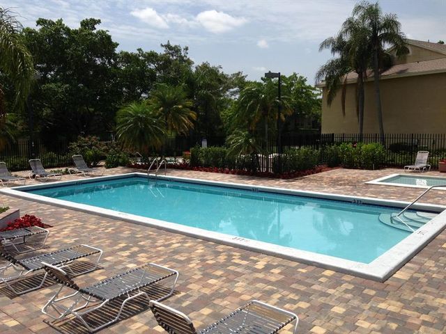 621 Cypress Lake Boulevard K16, Deerfield Beach, FL 33064