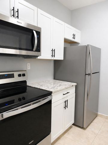 621 Cypress Lake Boulevard K16, Deerfield Beach, FL 33064