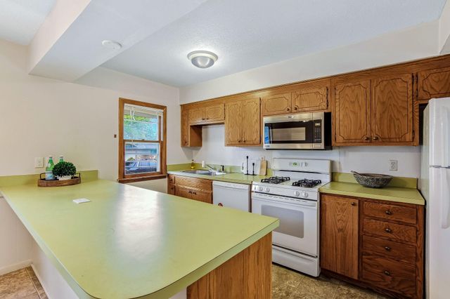 13949 Gauntlet Court, Apple Valley, MN 55124