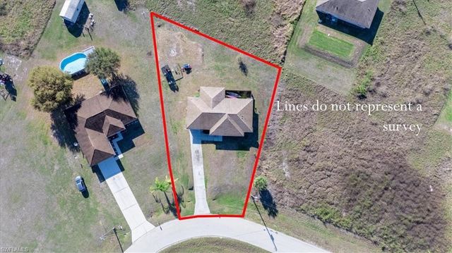 9016 Meadow CIR, Labelle, FL 33935