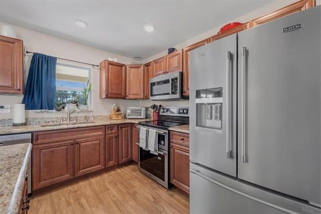 9016 Meadow CIR, Labelle, FL 33935