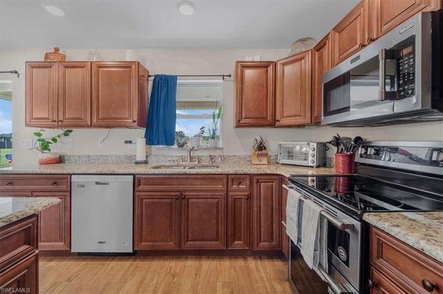 9016 Meadow CIR, Labelle, FL 33935