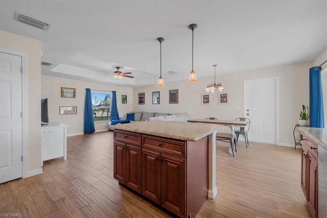 9016 Meadow CIR, Labelle, FL 33935