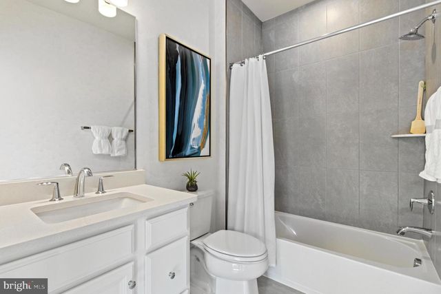 3517 DEAN DR, Hyattsville, MD 20782