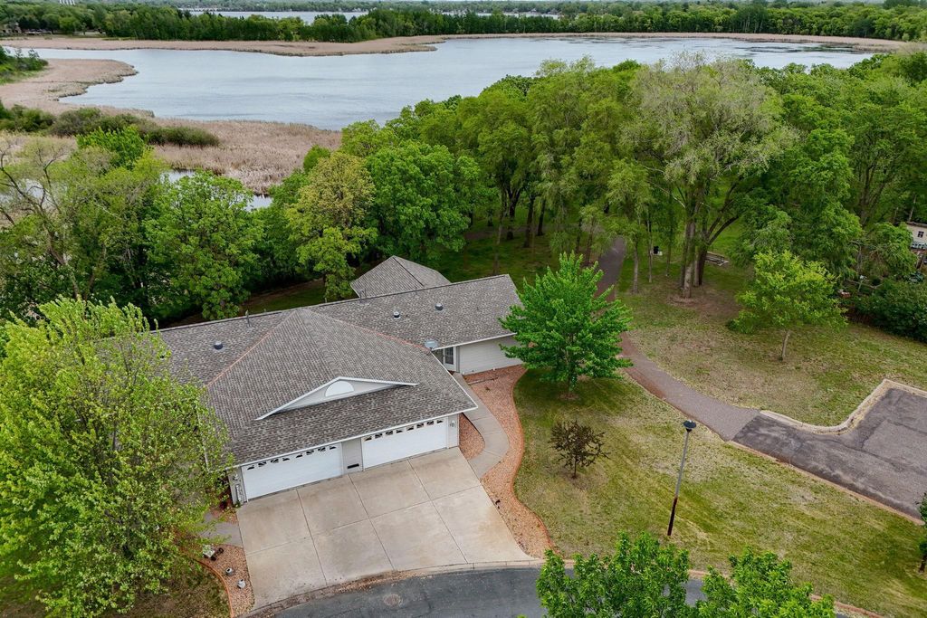 621 Norwood Lane, Big Lake, MN 55309