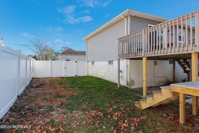 201 Morningside Street, Toms River, NJ 08757