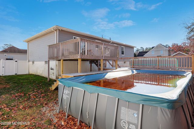 201 Morningside Street, Toms River, NJ 08757