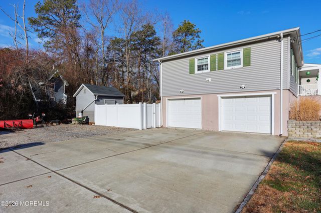 201 Morningside Street, Toms River, NJ 08757