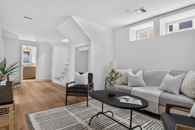 146 Jaques St A, Somerville, MA 02145