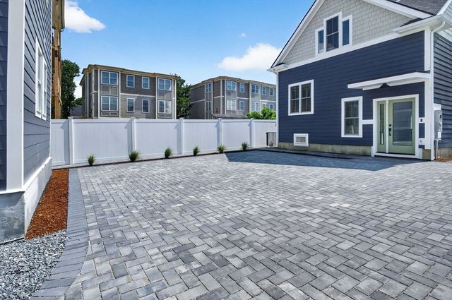 146 Jaques St A, Somerville, MA 02145