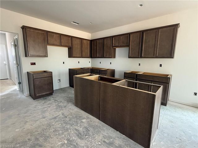 197 Candytuft Court, Lexington, NC 27295