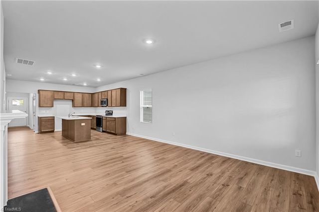 197 Candytuft Court, Lexington, NC 27295