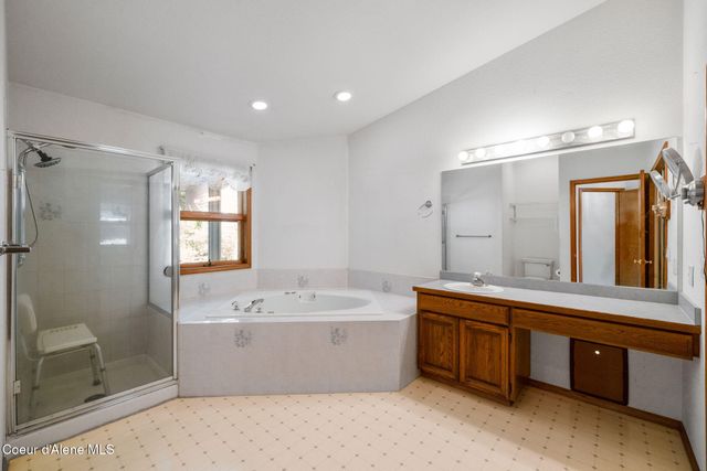 6192 S Panorama View DR, Harrison, ID 83833