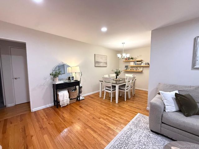 200-10 17th Avenue 2-89, Whitestone, NY 11360