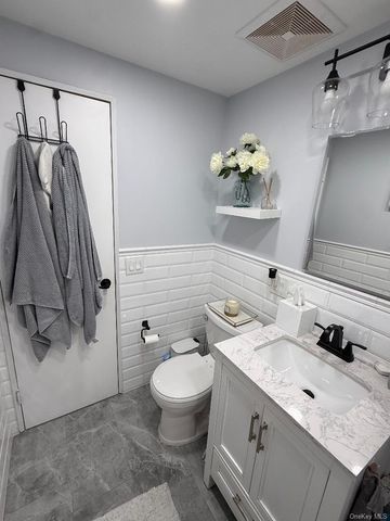 200-10 17th Avenue 2-89, Whitestone, NY 11360
