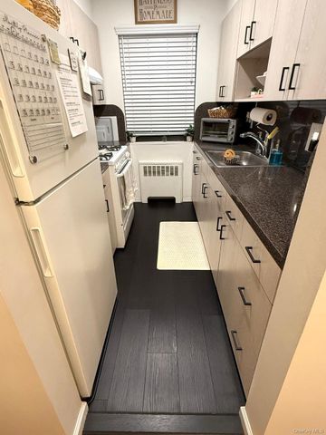 200-10 17th Avenue 2-89, Whitestone, NY 11360