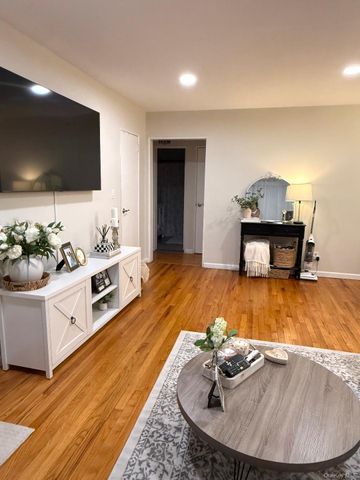 200-10 17th Avenue 2-89, Whitestone, NY 11360