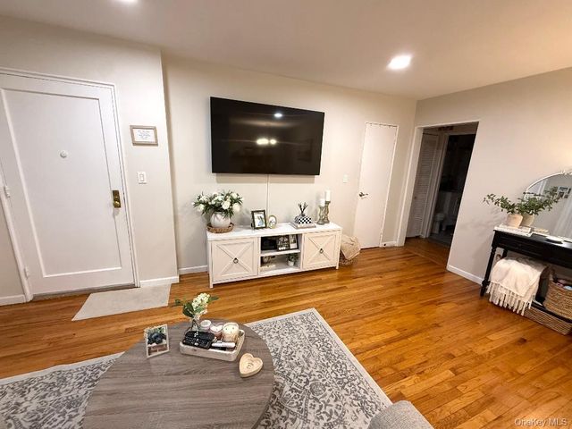 200-10 17th Avenue 2-89, Whitestone, NY 11360