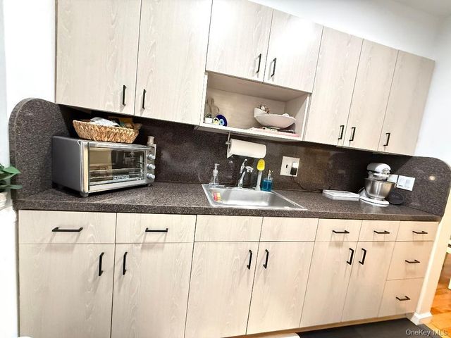 200-10 17th Avenue 2-89, Whitestone, NY 11360