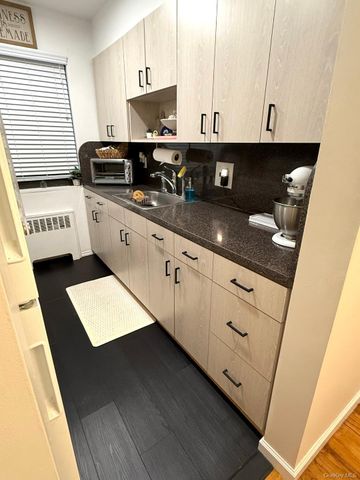 200-10 17th Avenue 2-89, Whitestone, NY 11360