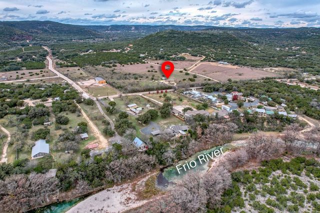 1189 CR 350, Concan, TX 78838