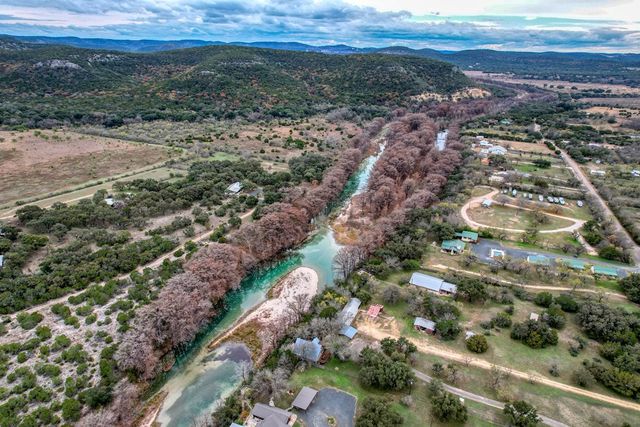 1189 CR 350, Concan, TX 78838