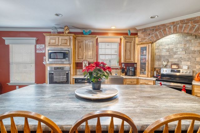 1189 CR 350, Concan, TX 78838