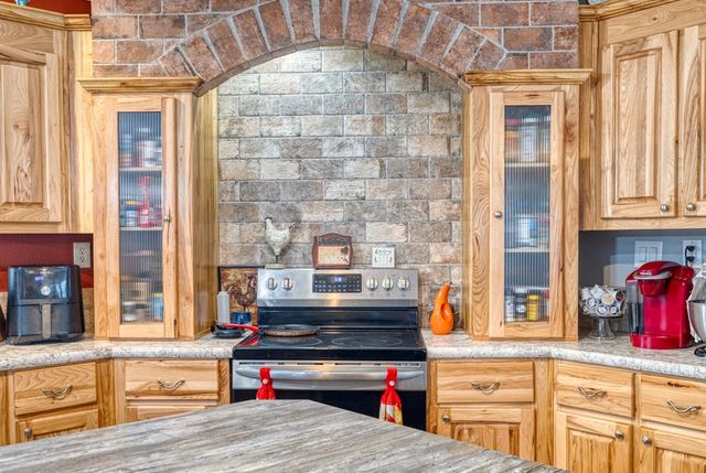 1189 CR 350, Concan, TX 78838