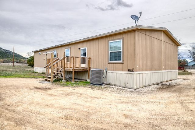 1189 CR 350, Concan, TX 78838