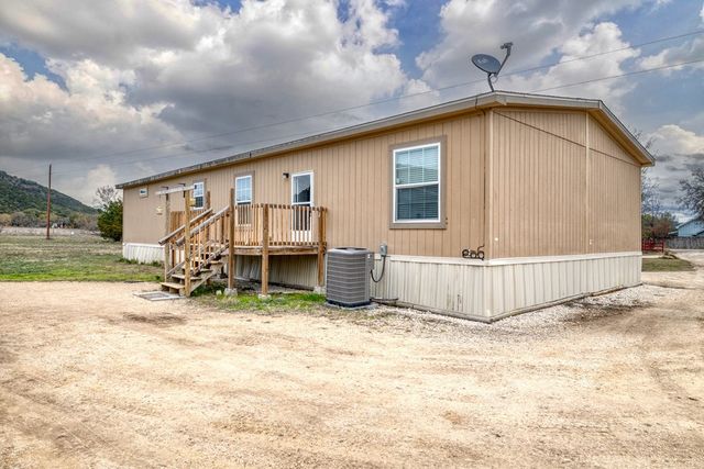 1189 CR 350, Concan, TX 78838