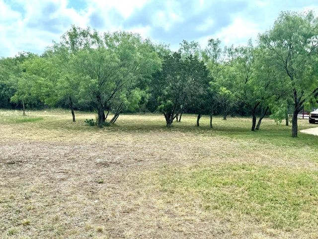 1189 CR 350, Concan, TX 78838