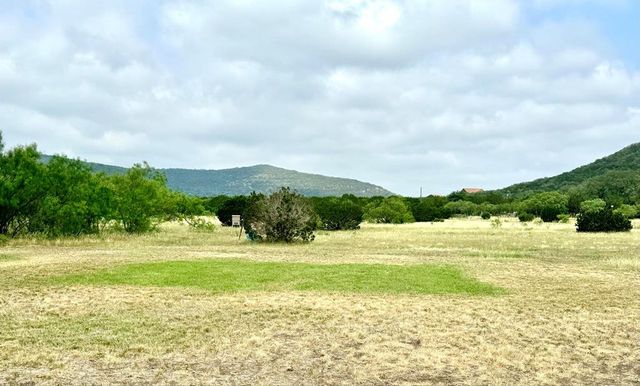 1189 CR 350, Concan, TX 78838