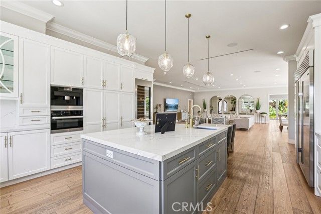 6850 Longridge, North Hollywood (los Angeles), CA 91605