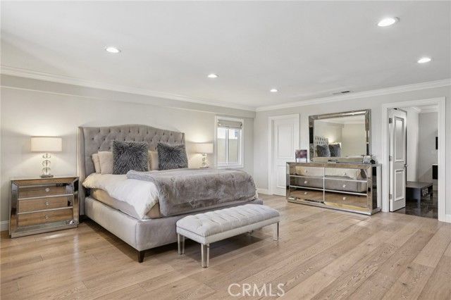 6850 Longridge, North Hollywood (los Angeles), CA 91605