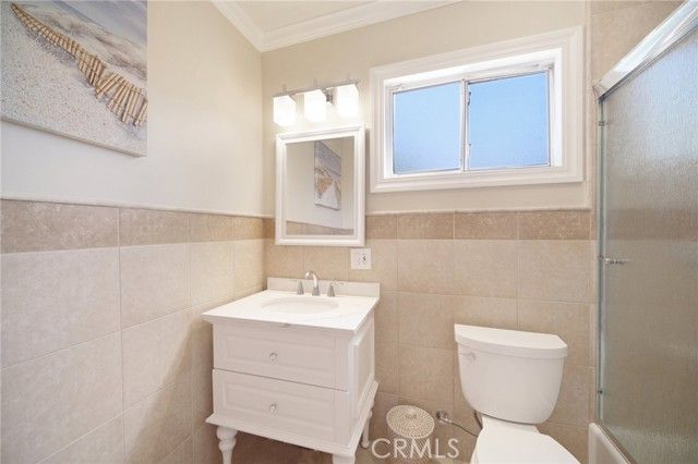 6850 Longridge, North Hollywood (los Angeles), CA 91605