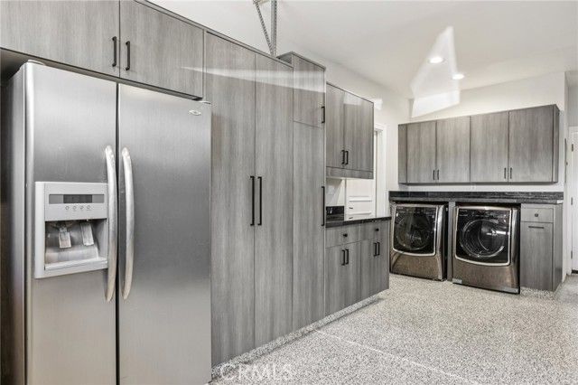 6850 Longridge, North Hollywood (los Angeles), CA 91605