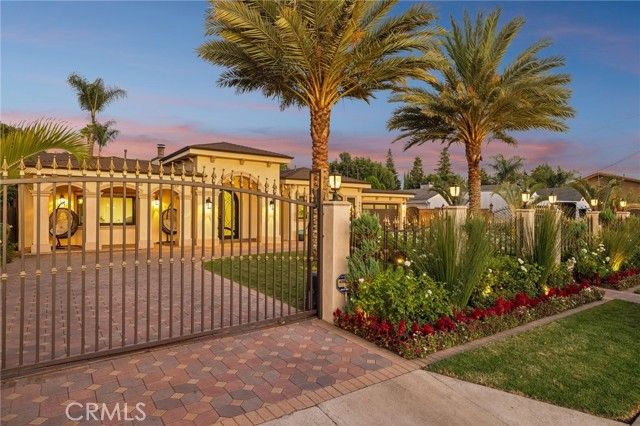 6850 Longridge, North Hollywood (los Angeles), CA 91605