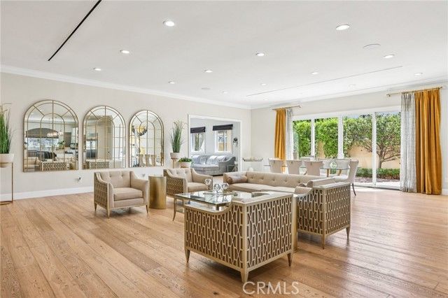 6850 Longridge, North Hollywood (los Angeles), CA 91605