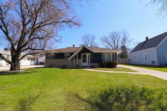 5228 9th STREET, Milwaukee, WI 53221