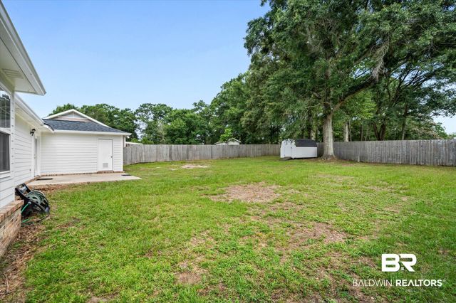 7020 S Woodlea Drive, Mobile, AL 36695