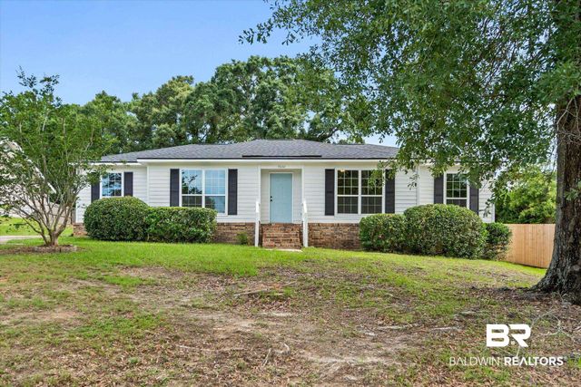 7020 S Woodlea Drive, Mobile, AL 36695