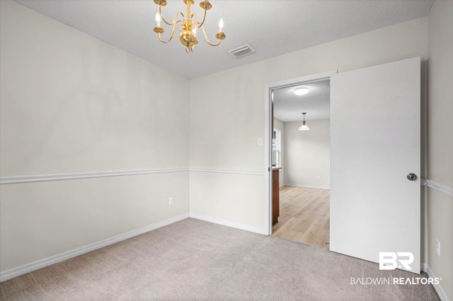 7020 S Woodlea Drive, Mobile, AL 36695