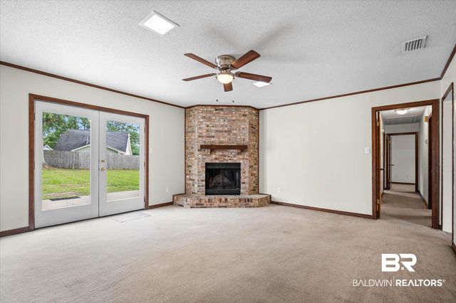 7020 S Woodlea Drive, Mobile, AL 36695