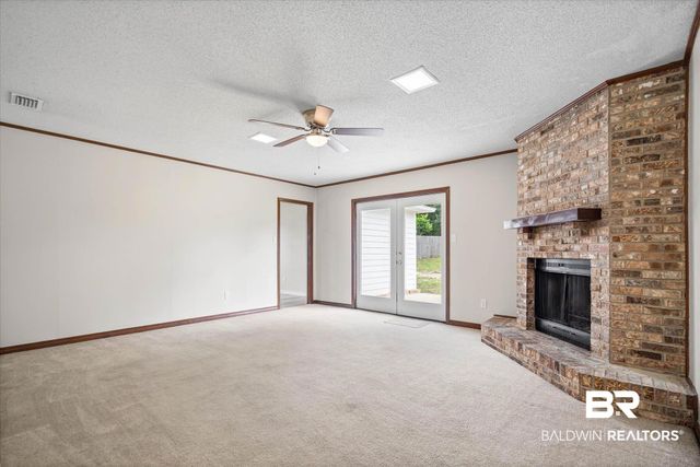 7020 S Woodlea Drive, Mobile, AL 36695