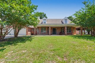 497 Dan M Russell Drive, Bay Saint Louis, MS 39520