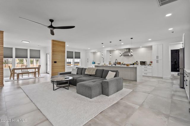 1224 Williamsburg Court, Wilmington, NC 28411